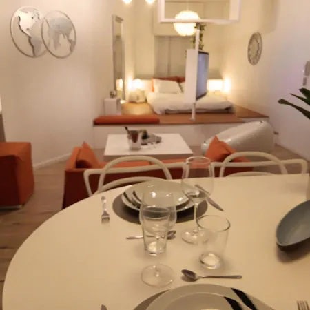 Apartment The Luxury White *