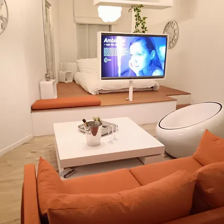 The Luxury White Apartment