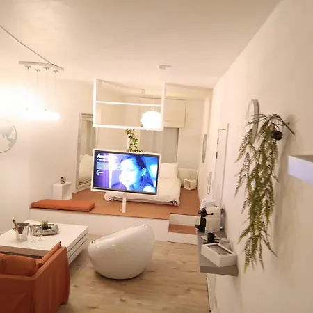 The Luxury White *