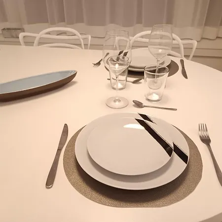 Apartment The Luxury White *