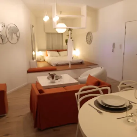 The Luxury White Apartment Charleroi