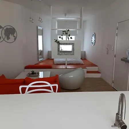 The Luxury White Apartment