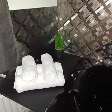 Apartment The Luxury White *